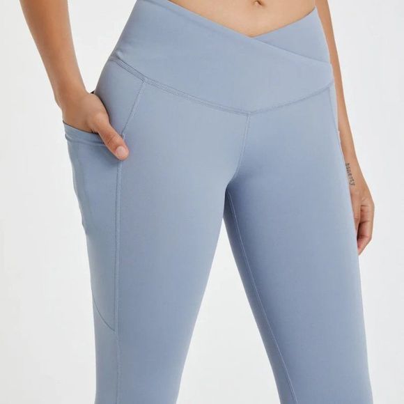 COPY - Light Blue Crossover Legging With Pockets - Crossover Waist - Pocket Leg… - Picture 7 of 10